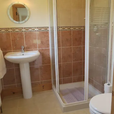 Thistledown - - Crossmolina - County Mayo - Sleeps 8 - Sister To Inglewood *