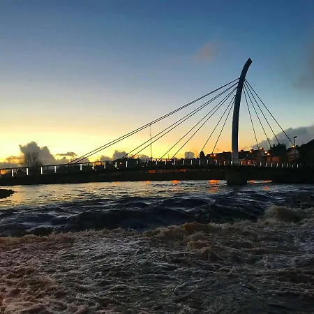 Thistledown - - Crossmolina - County Mayo - Sleeps 8 - Sister To Inglewood Ballina (Mayo)