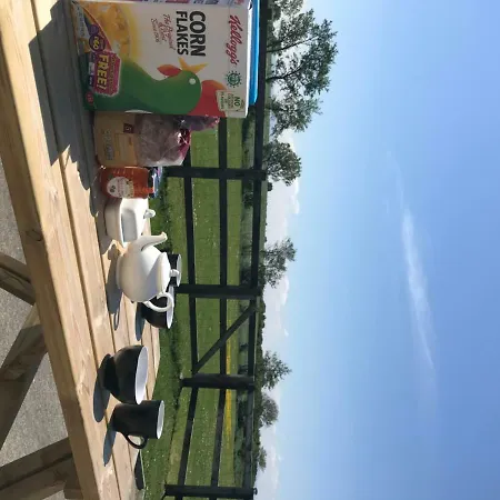 Thistledown - - Crossmolina - County Mayo - Sleeps 8 - Sister To Inglewood بالينا