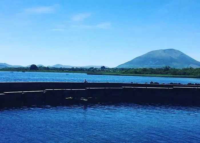 Thistledown - - Crossmolina - County Mayo - Sleeps 8 - Sister To Inglewood Сasa de vacaciones Ballina (Mayo)